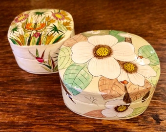 Kashmir Indien Schmuckkästchen aus Pappmaché, handgefertigte Vintage-Andenkenbox, Blumen- und Schmetterlings-Schmuckkästchen, Cottagecore-Aufbewahrungsorganisation