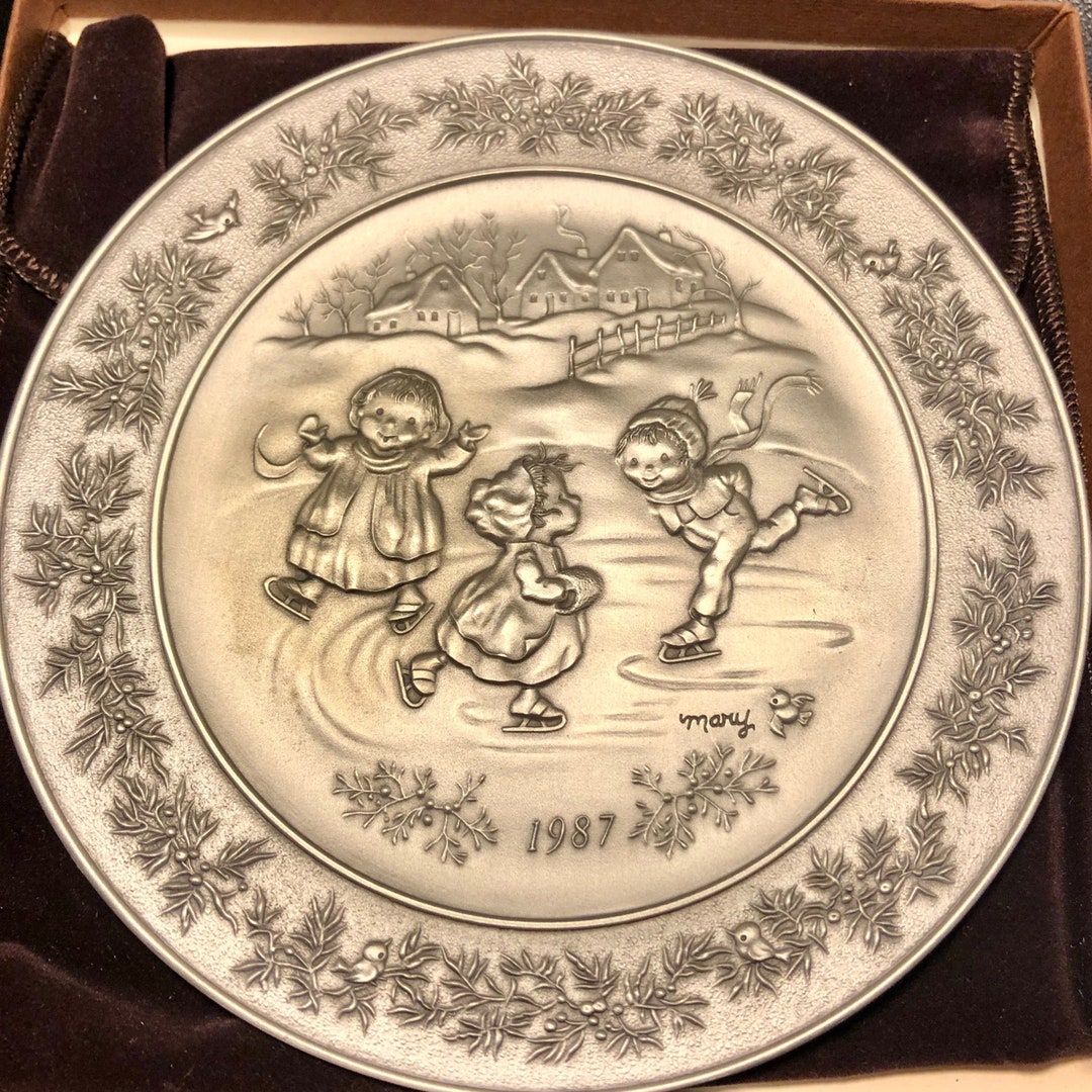 Hallmark Pewter Plate Christmas Vintage 1987 Collectible Dish in Box