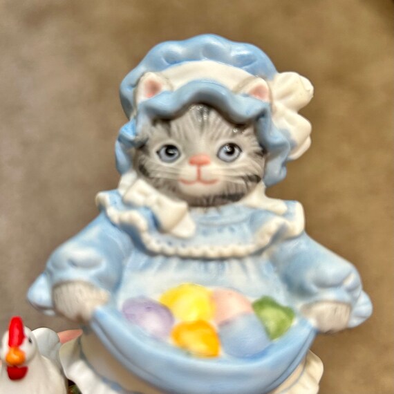Vintage Kitty Cucumber Easter Figurine: Schmid 1988 Holiday Decor
