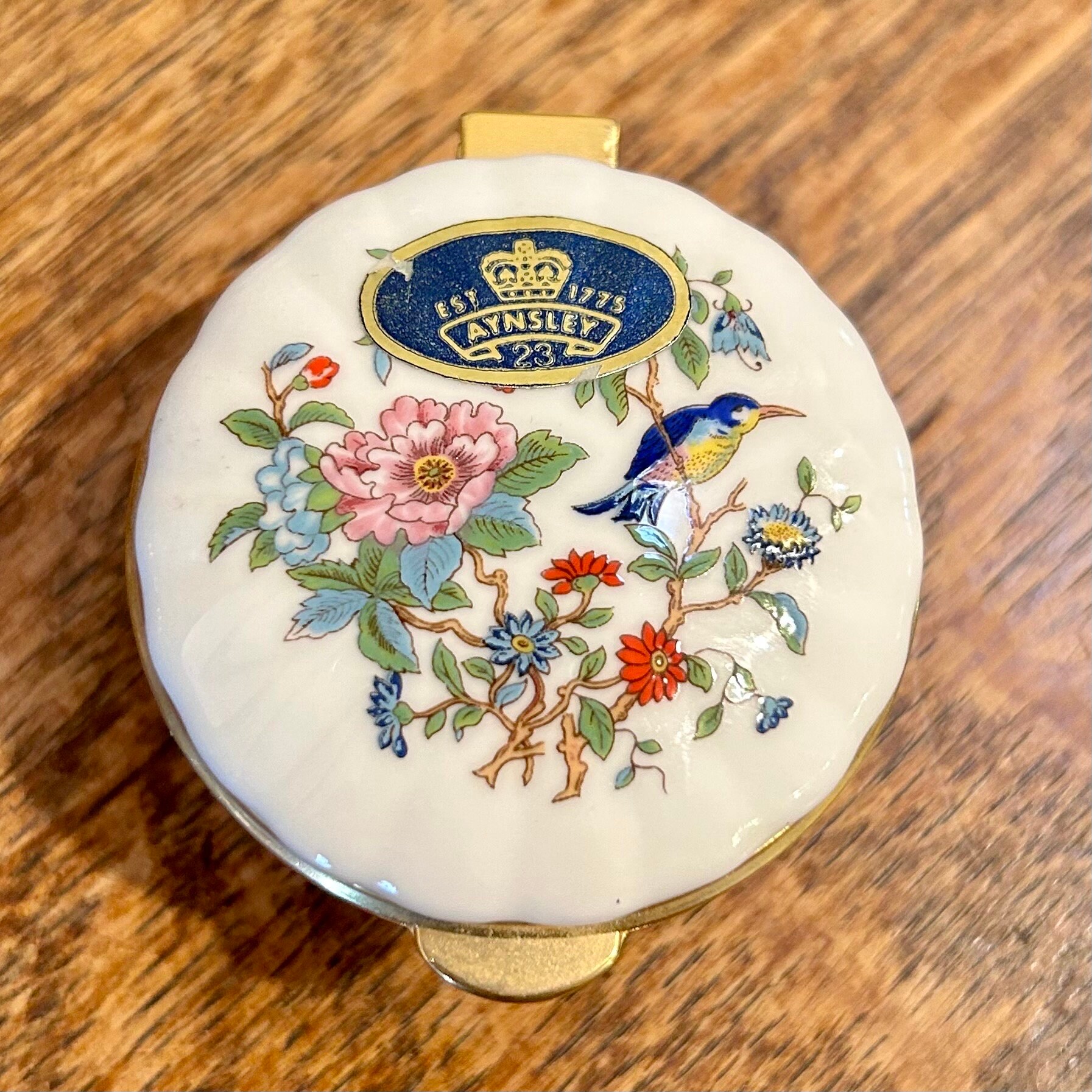 Aynsley Pembroke Miniature Hinged Trinket Box: Fine Bone China