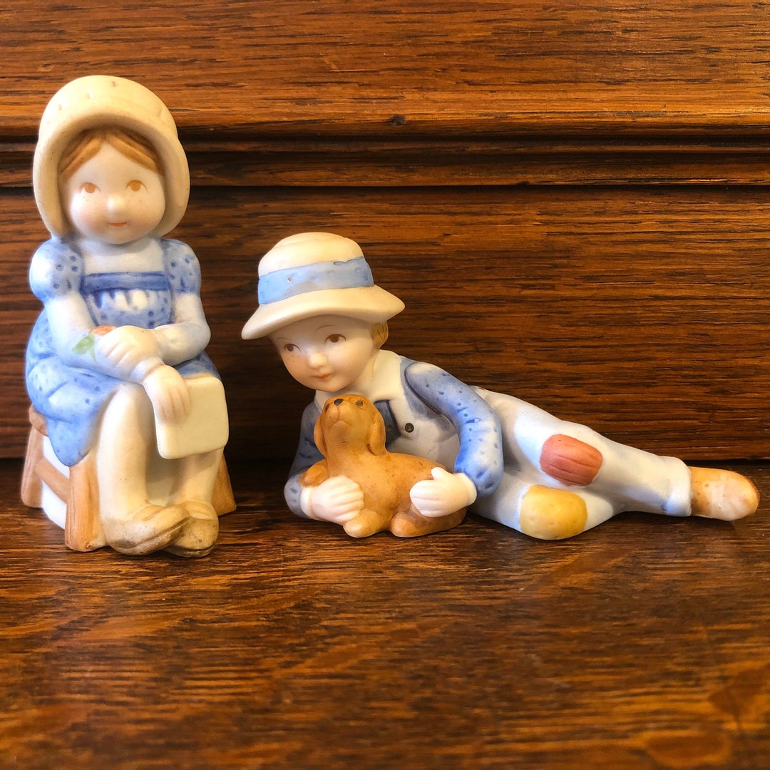 Holly Hobbie Figurines Holly and Robby Nursery Decor Vintage 1980's