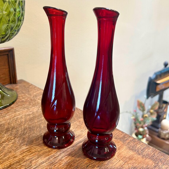 Vintage Avon Ruby Red Bud Vases Perfume Bottles 1970s - Etsy Norway