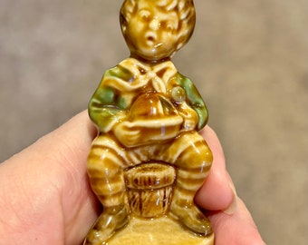 Wade Figurine Little Jack Horner Nursery Rhyme Miniature England Vintage Decor