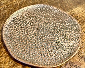 vide-poches ou coupelle à bougie vintage en cuivre martelé : accessoire en métal