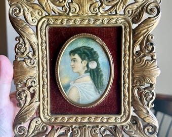 Vintage Wall Art Decor Cameo Creations Portrait Ornate Framed Victorian Style Mid-Century