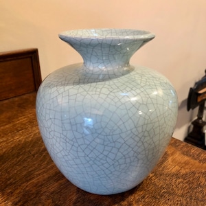 Wazon Jaru Vintage 1983 Jasnozielony spękany ceramiczny garncarstwo artystyczne Kalifornia Postmodernizm