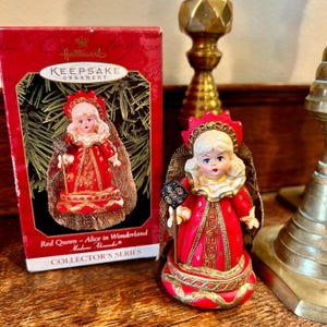 Vintage Hallmark Red Queen Ornament: Alice in Wonderland, Madame Alexander, 1999