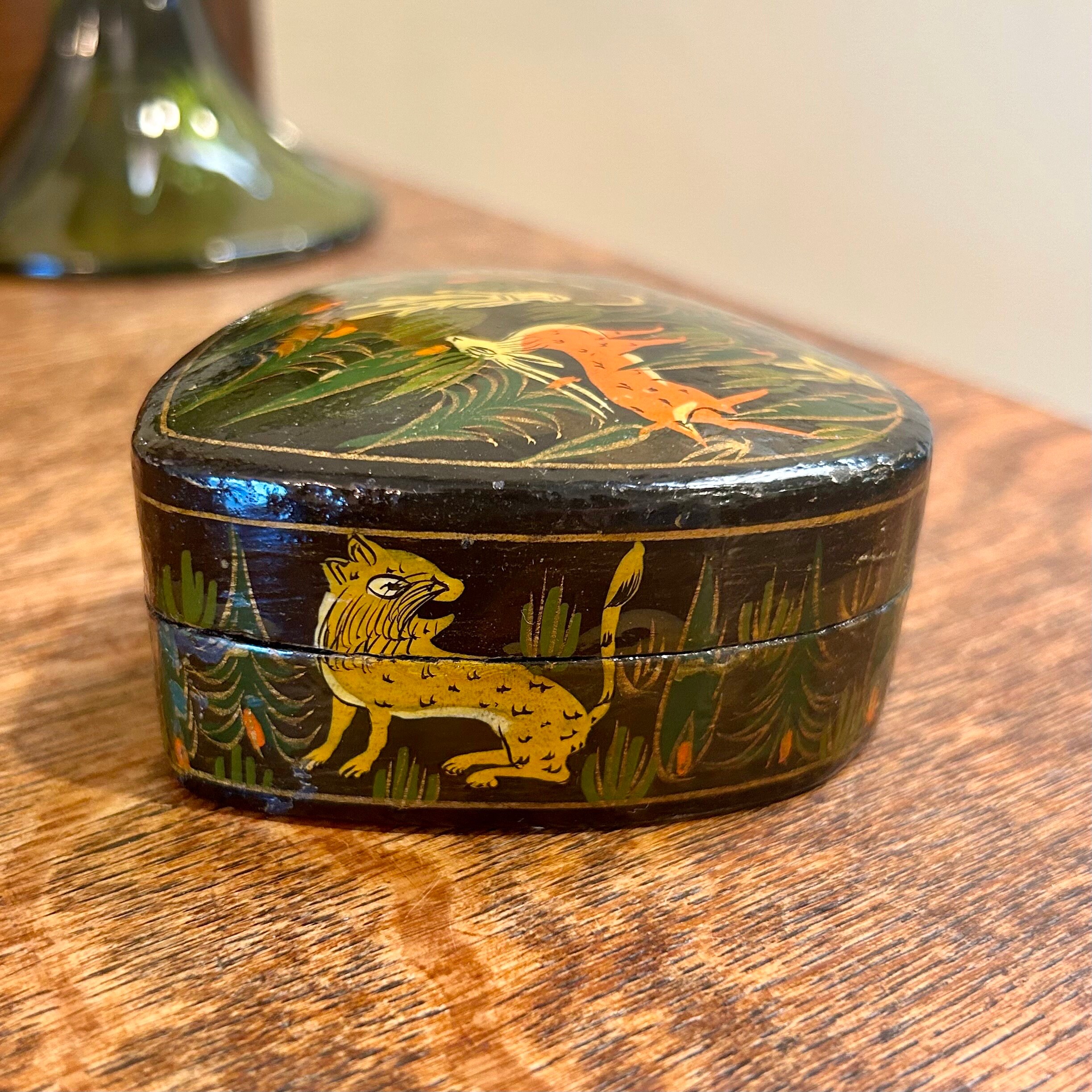 Vintage Kashmir Paper Mache Box: Handcrafted Animal Trinket Decor