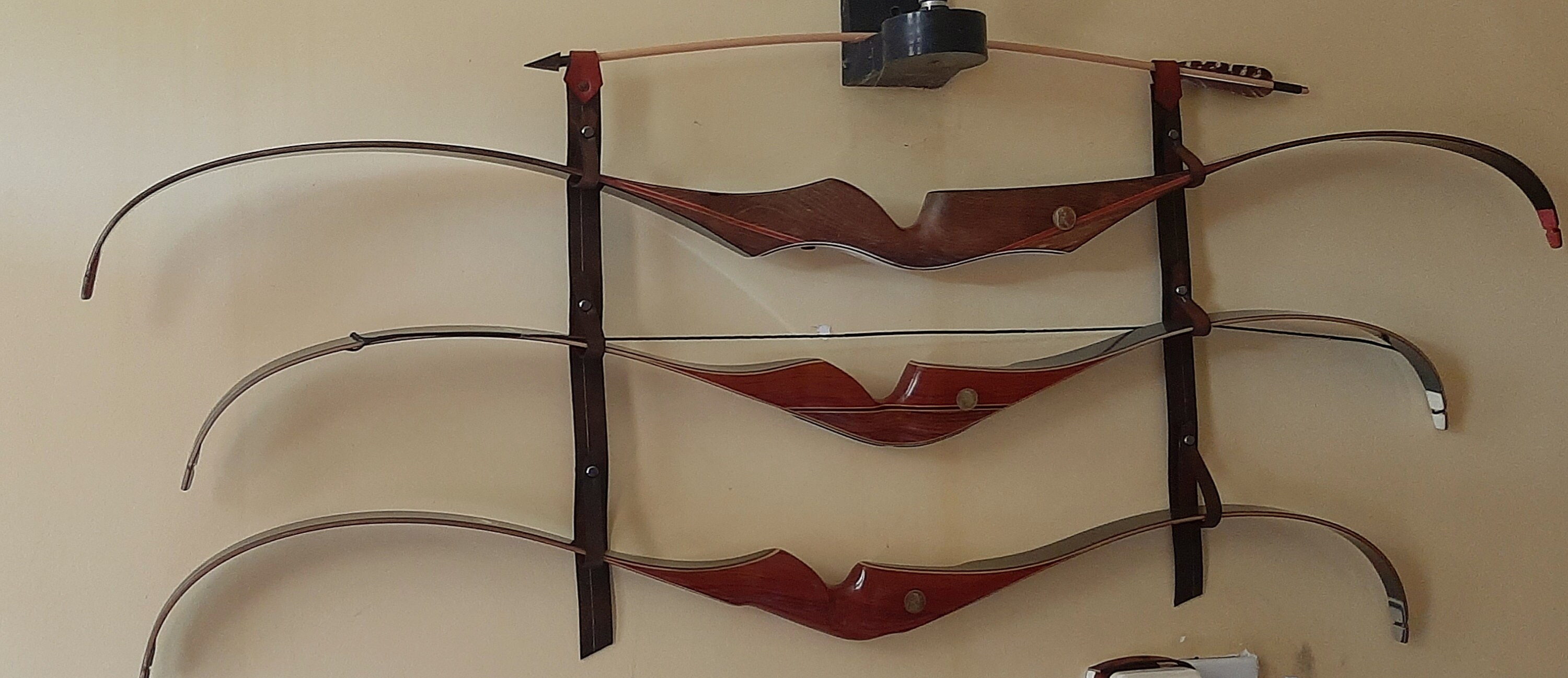 4 BOWS Leather Bow Holder Rack Custom Hand made for bows up to Etsy