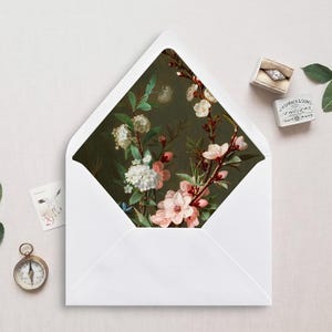 Druckbare Umschlagunterlage, A7, Euroklappe, quadratische Klappe, Blumen Stillleben Umschlageinlage für 5x7 Hochzeitseinladungen, Kirschblüte