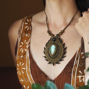 Labradorite & Tiger&#39;s Eye Macrame Necklace · Handmade Statement Necklace | Artisan Designed and Handwoven Gemstone Jewellery | Made in Peru