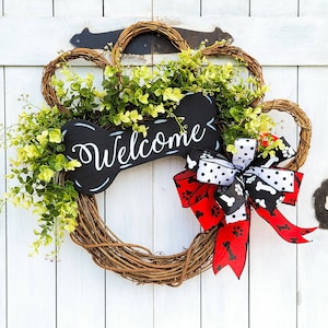 Dog Paw Wreath: Welcome Bone Sign, Pet Lover Decor