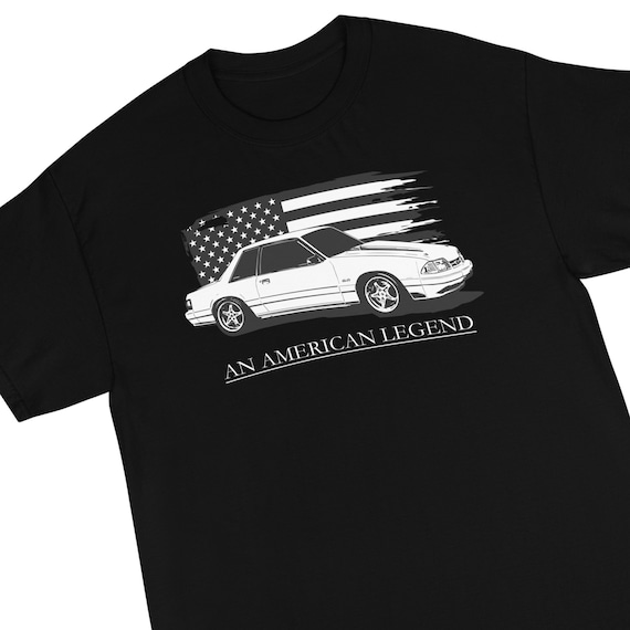 T-Shirt Uomo Retrò Anni 80/90 - Ford Mustang Fox Body 5.0 - Bianca - From The 8tees