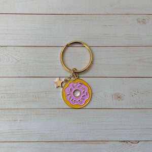Cutie pastel donut keychain! Enamel gold plated kawaii keychain with star charm