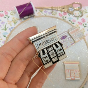 Bookshop enamel 2 in 1 Magnet pin and needle minder! Great little gift for bookish people and readers!