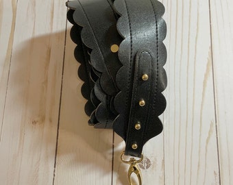 Vegan leather scallop design crossbody bag strap with lobster clasps. Attach to any purse, adjustable length strap