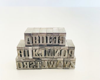 Upper case "D" Antique Metal Typeset Letterpress Block 'Parry Bold' 12pt 1 