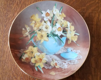 Plate By Victoria for Cartwright and Edwards England Rare and collectible great gift for her Vintage collectible Hand finished Daffodil