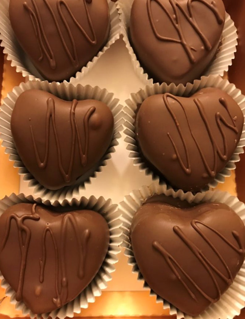 sweet gift idea for boyfriends for valentines