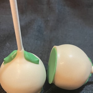Carrot Cake Pops!