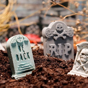 halloween mini tombstone kit, mini concrete tombstones, garden decorations, terrarium decor, mini ghost, headstone, pumpkin, fall decor