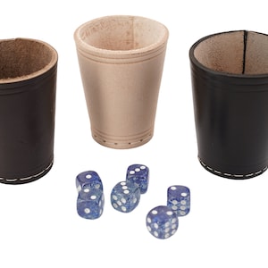 Genuine leather dice cup with 16 mm glitter dice