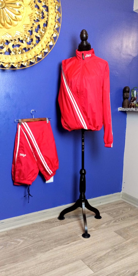 Vintage Asics Track Suit Windbreaker. Vintage Red