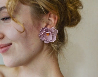 Large flower earrings, floral polymer clay earrings, stud polymer clay flower earrings, pink flower statement earrings, big flower earrings