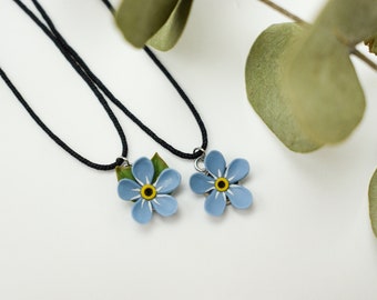 Collar no me olvides, collar floral de arcilla polimérica, collar de flores de cordón, gargantilla de flores, gargantilla de cordón, colgante de flor de arcilla polimérica