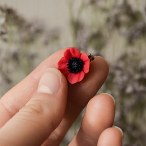 Red poppy brooch, polymer clay flower brooch pin, polymer clay poppy pin, poppy jewelry, red flower pin, ceramic brooch pin stainless steel