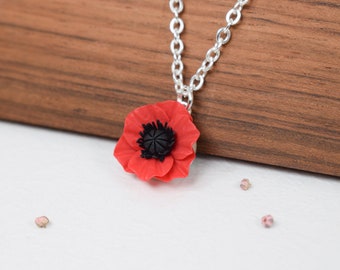 Poppy necklace | poppy pendant | floral polymer clay necklace | polymer clay flower pendant | red poppy necklace | polymer clay poppy