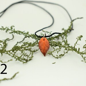 Collar de hojas de otoño, collar de hojas de otoño, collar de arcilla polimérica, gargantilla de hojas, colgante de hojas de otoño, collar de plantas, joyería de hojas de arcilla polimérica imagen 5