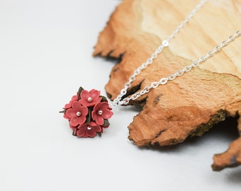 Polymer clay flower necklace | red floral necklace | round floral necklace | fimo necklace | floral pendant for women | botanical pendant