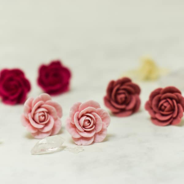 Pink rose earrings, stud rose earrings, stud flower earrings, stud polymer clay earrings, polymer clay rose earrings, mini rose earrings