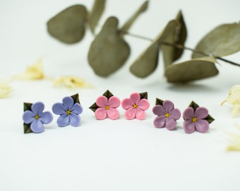 Mismatched likac earrings, stud flower earrings, polymer clay flower earrings, stud lilac earrings, polymer clay lilac jewelry, tiny studs