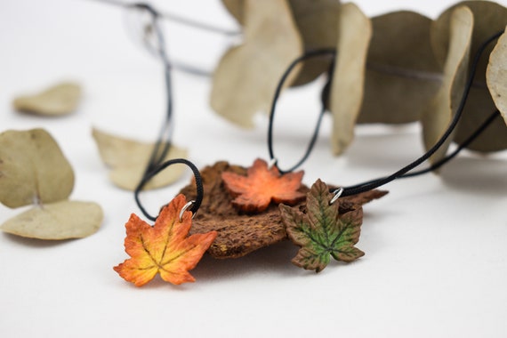 Maple leaf necklace, autumn leaf pendant, fall maple leaf jewelry, polymer clay necklace, polymer clay leaf, maple tree leaf, fall gift idea