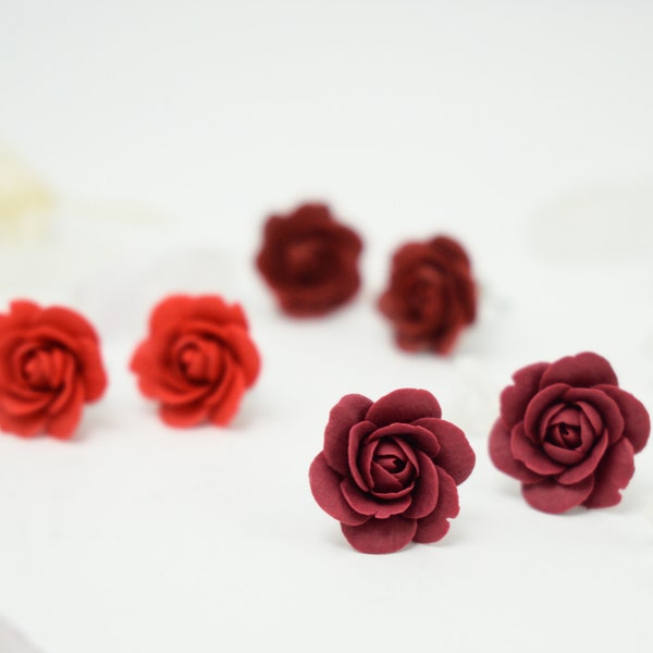 Rote Rose Ohrringe, Ohrstecker Rose, Ohrstecker Blume Ohrringe, Ohrstecker Polymer Clay Ohrringe, Polymer Clay Rosen Ohrringe, Mini Rose Ohrringe