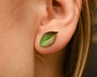 Stud leaf earrings | green leaf earrings | leaf polymer clay earrings | stud nature earrings | minimalist leaf earrings | leaf piercing