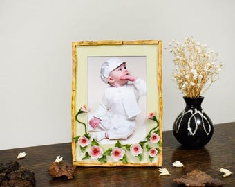 Floral picture frame, 3,5x5 photo frame, custom photo frame, one-of-a-kind photo stand, cold porcelain rose, family photo, baby photo holder