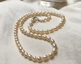 Small pearl t-bar necklace,  16” pearl choker, dainty bridesmaid necklace