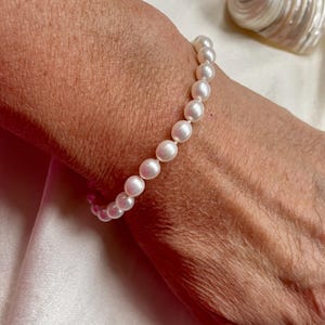 White pearl bracelet, top quality pearl jewellery, pearl anniversary gift for her, be my bridesmaid gift,