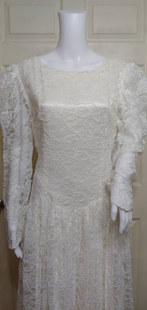 Vintage Wedding Dress - image 8