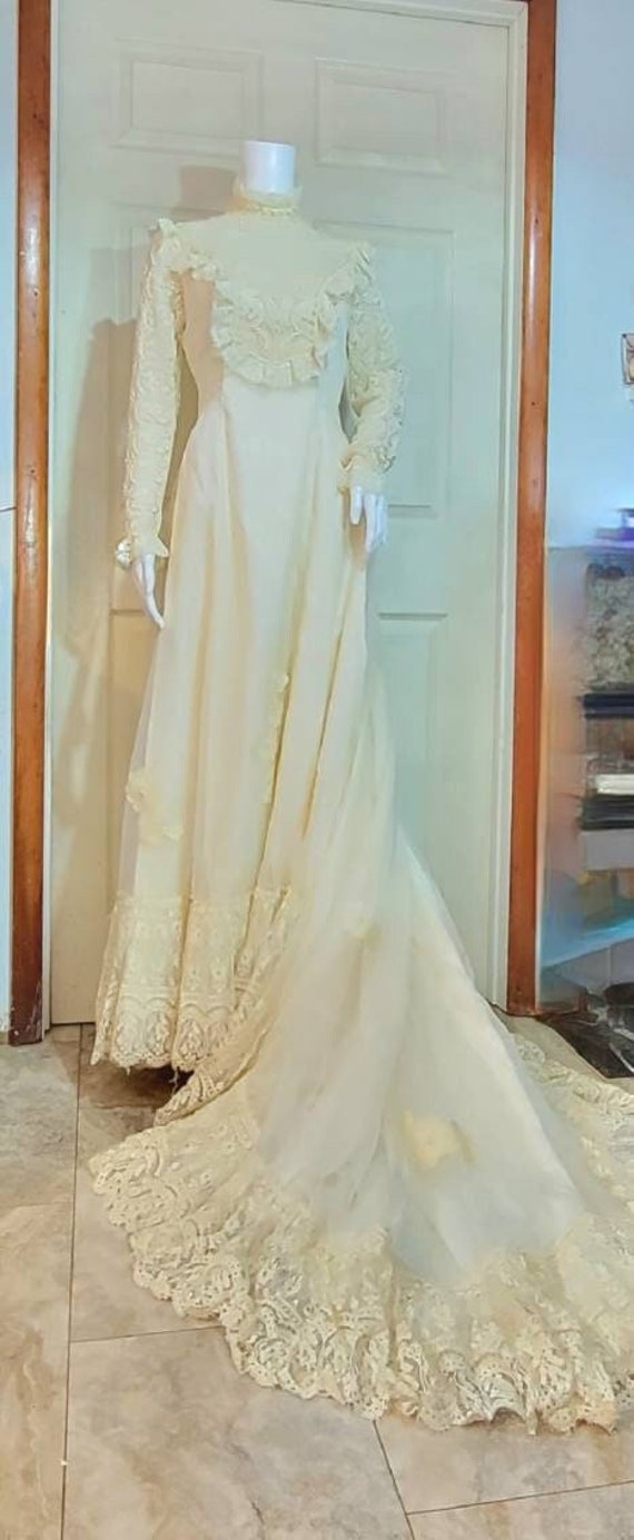 Vintage  Wedding Dress - image 1