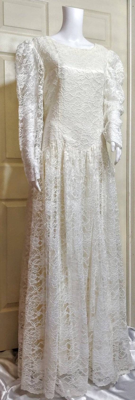 Vintage Wedding Dress - image 1