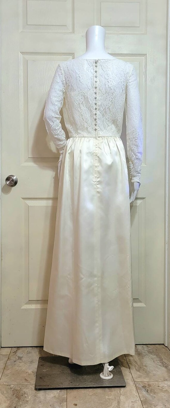 Vintage Wedding Dress - image 4