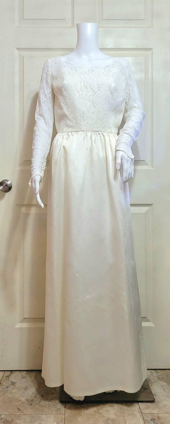 Vintage Wedding Dress - image 5