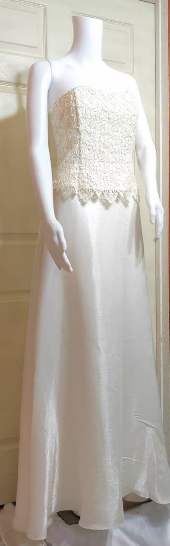 Vintage Wedding Dress - image 1