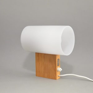 Vintage 1960s Luxus Vittsjö Wall Sconce // Wall Lamp Mid-Century Uno & Östen Kristiansson Oak and Acrylic