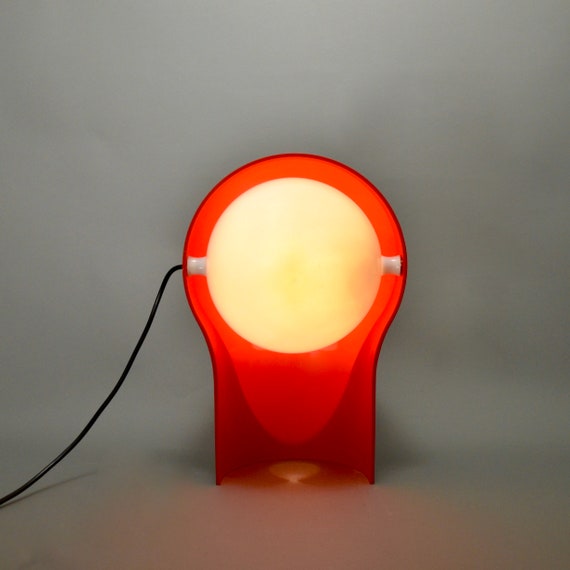 Milano artemide lamp deals
