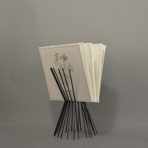 Vintage 1960s Magazine Rack // Magazine Stand // Vinyl Stand - Black Metal.